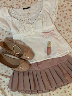 Cute Outfits Dollete, Casual Feminine Outfits Fall, Coquette Dinner Outfits, Coquette Outfits For Summer, 2021 Coquette Outfit, Coquette Outfit Spring, Cute Outfits Coquette, Coquette Outfits Summer, Coquette Spring Outfits