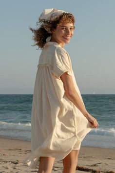 Shop the Relaxed Fit Caftan Mini Dress - a chic, sustainable oversized mini dress from World of Crow. Embrace conscious fashion. Shop now! Chic Shirts, Handwoven Fabric, Custom Label, Conscious Fashion, Caftan Dress, White Dress Summer, Summer Evening, Beach Days, White Summer