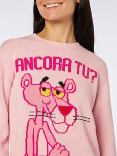 Woman crewneck pink sweaterPink Panther Ancora Tu? jacquard printRibbed collar bottom and cuffsRegular fitTrue to sizeSt. Barth logo on the sleeveComposition: 20% Cashmere 35% Wool 30% Viscose 15% Polyamide Pink Jacquard Knit Tops For Winter, The Pink Panther, Pink Panther, Saint Barth, Pink Panthers, Paris Texas, Womens Crewneck, Accessories Branding, Luxury Accessories