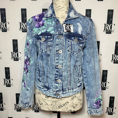 Custom made Embroidered Denim Jacket for Women in size Small.  New Collection for Denim Jackets with a pop of color and moder looks, can be used over and shirt, hoodie, dress and great for any season. Made by Rubi Embroidered Outerwear For Spring Streetwear, Casual Denim Jacket With Patches For Spring, Trendy Long Sleeve Denim Jacket With Floral Print, Casual Hooded Denim Jacket For Spring, Trendy Long Sleeve Floral Denim Jacket, Blue Cotton Floral Print Outerwear, Blue Floral Print Cotton Outerwear, Fitted Hooded Cotton Denim Jacket, Hooded Fitted Denim Jacket In Cotton