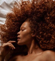 Black Woman Red Hair, Red Curly Hair, Ginger Hair Color, Auburn Hair, Hair Collection, Hair Reference, Ginger Hair, Afro Hairstyles