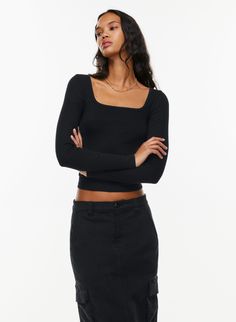 HOMESTRETCH™ SQUARENECK LONGSLEEVE | Aritzia Longsleeves Outfit, Aritzia Outfit, Parachute Pant, Boyfriend Hoodie, Raglan Hoodie, Witchy Fashion, Square Neck Top, Cargo Skirt, Cargo Pant