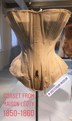 Corset Ideas, Historic Dresses, 1860s Fashion, 1850s Fashion, Riding Habit