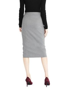 product photo Gray Lined Pencil Skirt Bottoms, Relaxed Skirt With Side Zipper, Gray Lined Skirt For Work, Gray Fitted Skirt With Pockets, Fitted Gray Skirt With Pockets, Gray Knee-length Workwear Bottoms, Gray Knee-length Bottoms For Workwear, Gray Pencil Skirt For Work, Gray Pencil Skirt For Workwear