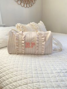 Gingham Ruffle Duffle Bag Personalized Duffle Bag Women Preppy - Etsy Duffle Bags Aesthetic, Aesthetic Duffel Bag, Kids Duffle Bag, Cute Duffle Bag Aesthetic, Personalized Duffle Bag, Aesthetic Duffle Bags, Preppy Gingham Travel Bags, Cute Duffel Bags, Duffle Bag Aesthetic