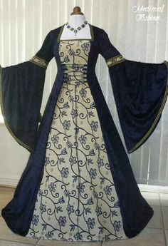 Pin2 Medieval Wedding Dress, Medieval Wedding, Old Fashion Dresses, Fantasy Gowns, Medieval Dress, Medieval Clothing, Fairytale Dress