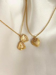 Simple Charm Necklace, Locket Necklaces, Birthstone Charm Necklace, Heart Locket Necklace, Gold Necklaces, Gold Dipped, Heart Locket, Jewelry Inspo, Dream Jewelry