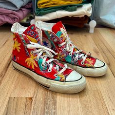 These Are Genuine Vintage 1980s Converse! Tropical Floral Print. I Took Them To A Shoemaker To Replace Some Missing Grommets And Refinish The Interior Heel. One Of A Kind! Sadly They Don’t Fit Me Anymore. Unisex Size 4, Womens Size 6. I Will Warn That These Fit Slightly Smaller Than My Current Size 6 Converse. Fit Is Probably Closer To 5.5 1980s Converse, 80s Shoes, Vintage Converse, Converse Red, Tropical Floral Print, Tropical Floral, Womens Converse, Vintage Shoes, Converse Shoes