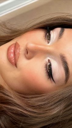 Mekap Mata, 20 Makeup, White Eyeshadow, Beauty Vibes, Barbie Makeup, Night Beauty