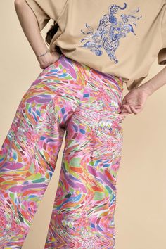 The vibrant color fusion in these pants exudes a lush, invigorating vibe. With their straight cut, you can move comfortably throughout your day while radiating optimistic energy. On days when you’re feeling low, reach for these pants to give your mood a boost. As the day goes on, they’ll continue to energize and uplift you. Embrace your style and let these pants enhance your enjoyment. Whether you're hitting the beach, brunching with pals, or dancing the night away, these pants will keep you fee 2000s Aesthetic Pictures, Quirky Maximalist, Maximalist Fashion, Feeling Low, Unique Clothes, Grunge 2000s, 2000s Aesthetic, Kawaii Style, Fun Fashion