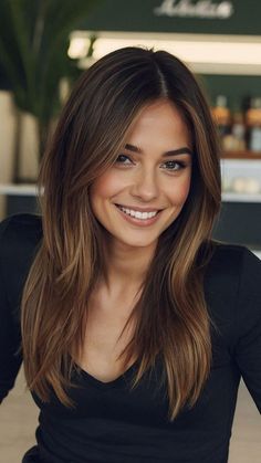 Haircut For Long Thick Straight Hair, Medium Womens Haircuts Straight Hair, Straight Fine Haircut, Haircut Idea For Straight Hair, Brown Hair For Round Face, Fall Hair Curtain Bangs, Straight Chest Length Hair, Haircut Straight Across, Medium Haircuts For Thick Hair Women