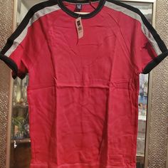 New With Tag Gap Sporty Relaxed Fit Tops, Sporty Cotton Tops By Gap, Gap Tops For Spring Streetwear, Sporty Gap Tops For Spring, Sporty Red Shirt For Summer, Gap Tops For Summer Streetwear, Casual Streetwear Tops By Gap, Gap Summer Streetwear T-shirt, Gap Red Tops For Spring