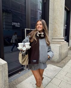 grey winter coat, jacquemus scarf, suede bag, suede boots, grey skirt, coffee, breakfast, brunette girl, city, street, happy, fashion, ootd, outfit of the day, winter | hiver, manteau d’hiver gris, sac en daim, bottes en daim, santiag, écharpe jacquemus, café, matin, petit déjeuner, new york city, jupe grise, fille brune, porte, immeuble, trottoir, ville, paris | winter, grauer wintermantel, wildledertasche, wildlederstiefel, santiag, jacquemus schal, kaffee, morgens, frühstück, new york city, grauer rock, braunes mädchen, tür, gebäude, trottoir, stadt, paris Winter Breakfast Outfit, Outfit Of The Day Winter, Breakfast Outfit, Grey Winter Coat, Winter Outfits Ideas, Coat For Winter, Professional Workwear, Adrette Outfits