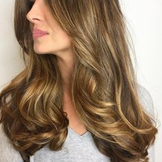 The "Twilighting" Hair Color Trend Is Going to Be Huge This Year — Here's Why Under Hair Color, Hair Color Guide, Black Hair Balayage, Hair Color Caramel, Brunette Balayage, Blonde Hair Color Ideas, Caramel Hair