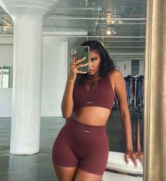 Tiana Parker, Outfit Gym, Yoga Short, Cute Workout Outfits, Cute Gym Outfits, Outfit Yoga, Gym Fits, Fitness Inspiration Body, Workout Attire