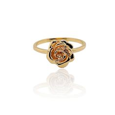 Rose ring made in 14kt solid gold, the perfect accessory to add a touch of romantic charm to any outfit. This exquisite piece features a delicate rose design, crafted with meticulous attention to detail. The petals of the rose are beautifully sculpted  creating a stunning ring. Rose diameter is 11mm - 0,43 inches. Enhance your style and showcase your love for all things beautiful with our enchanting Rose Ring. Order yours today and let the exquisite charm of roses adorn your finger. Gold Rose Ring, Silver Rose Ring, Gold Flower Ring, Modern Gold Jewelry, All Things Beautiful, Rose Gold Flower, Unique Roses, Freshwater Pearl Ring, Carnelian Ring