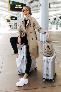 Comfortable Airport Outfit, Airport Outfits, Amy Jackson, Casual Chique, Coat Outfit, Fashion Jackson