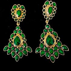 Amrita Singh Emerald Green Statement Earrings In Gold Setting. For Pierced Ears. New, Never Worn. Beautiful And Bold. Green Chandelier Earrings For Celebration, Green Costume Jewelry Earrings For Wedding, Green Jeweled Chandelier Earrings As Gift, Green Chandelier Pierced Earrings For Party, Elegant Green Chandelier Earrings For Festive Occasions, Green Jeweled Chandelier Earrings For Gift, Green Bridal Earrings For Evening, Green Chandelier Earrings For Evening With Pierced Ears, Green Teardrop Earrings For Celebration