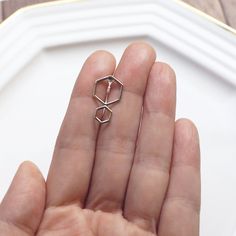 Geometric hexagon clip on earrings - silver minimalist invisible clip on earrings stud - non pierced earrings - hoops clip on earrings 🌟MiyabiGrace shop home. More invisible clip on earrings: click here https://www.etsy.com/shop/MiyabiGrace Details ◆Length: 0.82 inches (2.1 cm) ◆Weight: 1 g (0.04 oz) ◆Color: Silver ★Payment: PayPal You can checkout without PayPal account. You can use your credit card though PayPal for payment. https://www.etsy.com/listing/493072802/how-to-complete-payment-with- Minimalist Silver Hypoallergenic Clip-on Earrings, Silver Minimalist Hypoallergenic Clip-on Earrings, Minimalist Silver Clip-on Cartilage Earrings, Minimalist Clip-on Cartilage Earrings For Gift, Minimalist Clip-on Cartilage Earrings As Gift, Clip On Hoop Earrings, Non Pierced Earrings, Earrings Hoops, Gold Clips