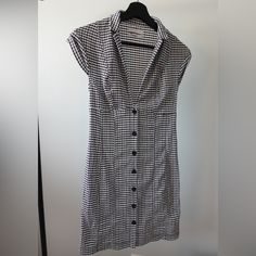 Low Cut - Cute And Sexy Nwot Xs Dresses, Urban Outfitters Dress, Dresses Xs, Low Cut, Urban Outfitters, Colorful Dresses, Black White, Womens Dresses, Black And White