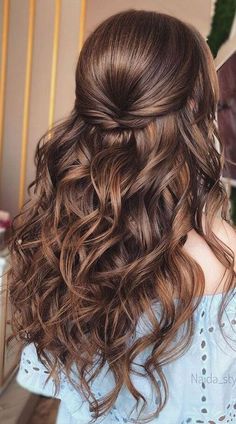 Simple Prom Hair, Bridesmaid Hair Makeup, Ball Hairstyles, Penteado Cabelo Curto, Long Wavy Hair