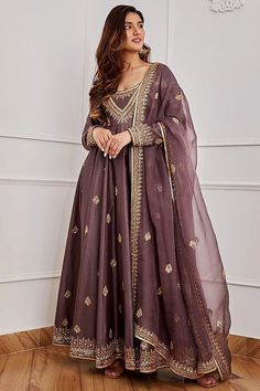 Grand Anarkali Dress, Purple Pakistani Suit, Jigar Mali, Purple Anarkali, Chanderi Anarkali, Silk Anarkali Suits, Lehenga Designs Simple, Anarkali Dress Pattern