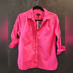 J.Crew Button-Down Shirt - Size 8 - Style Bl064 - Nwt Will Ship From A Smoke And Pet-Free Home. Thank You For Looking! Everyday Pink Button-up Shirt, Classic Pink Tops With Pockets, Classic Pink Top With Pockets, Pink Everyday Shirt With Button Closure, Everyday Pink Shirt With Button Closure, Pink Button-closure Shirt For Everyday, Button Down Shirts, Button Downs, J Crew