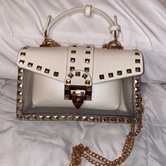 White Purse With Gold Diamond Studs Brand New Never Been Used Negotiable Tassel Purse, Gold Purse, White Crossbody Bag, Coach Crossbody Purse, Gold Diamond Studs, Leather Camera Bag, Bohemian Bags, White Purse, White Purses