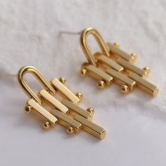 Geometric Dangle Earrings In Gold Metal Lattice, Diamond Band Engagement Ring, Girl Punk, Punk Earrings, Crystal Fashion, Alloy Earrings, Punk Jewelry, Stylish Earring, Earrings Women