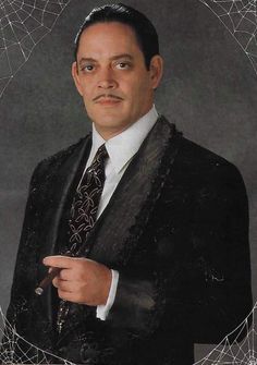 Gomez Costume Addams, Hear Me Out Characters Men, Gomez Addams Make Up, Gomez Addams Drawing, Adams Family Characters, Gomez Addams Makeup, Adams Family Makeup, Gomez Makeup Addams Family, Adams Family Gomez