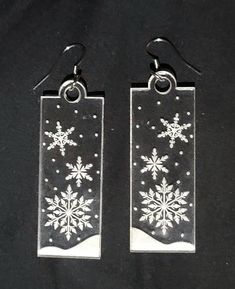 Snowflake earrings lazer engraved Snowflake Earrings, Christmas Snowflakes, Acrylic Earrings, Diy Earrings, Jewelry Crafts, Jewelry Earrings Dangle, Etsy Earrings, Dangle Drop Earrings, Dangle Earrings