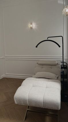 ❤️ Wyjątkowe Łóżko Kosmetyczne – Personalizacja – Figuratti Lash Room Ideas Neutral, Lashes Salon Ideas, Lash Extension Studio, Pmu Aesthetics, Cosmetic Bed, Beauty Salon Aesthetic, Salon Suite Decor, Lash Room Ideas, Eyelash Studio