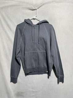 Madewell Jacket Unisex Size M Gray Full Zip Hooded Pockets New!. -Come check out our Store we have LOTS clothes and media for great deals! -BUY 3 full asking price get the FOURTH FREE! -We provide the most realistic pictures,how it would look when you buy it. -Free returns -Please see all pictures before buying - Only ship with USPS Priority Mail or First Class and media mail. -Please contact us for if you have any issues, We would love to help. -If you are happy with our service feel free to leave a review. Any feedback helps. -Thank you once again for your service! Sporty Everyday Hooded Jacket With Pockets, Everyday Sporty Hooded Jacket With Pockets, Gray Kangaroo Pocket Outerwear For Fall, Gray Outerwear With Kangaroo Pocket For Fall, Urban Hooded Jacket With Pockets For Everyday, Gray Cotton Hooded Jacket For Cold Weather, Everyday Hooded Jacket, Cotton Outerwear With Kangaroo Pocket For Everyday, Sporty Hooded Outerwear For Everyday