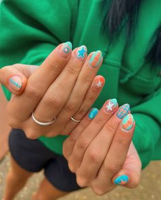 #nails #nailsofinstagram Halle Sandberg Nails, Mexico Nail Ideas, Mexico Nails, Teal Nail Designs, Hawaii Nails, Teen Nails, Hand Decor, Season Nails, Acrylic Nail Shapes