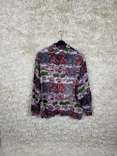 Vintage Crazy Pattern long sleeve shirt with buttons to close, left a breast pocket.Colors: Rose, Coral, Green, Brown, Green GraySize S - XLPlease note dimensions!!!Length:77 cmWidth: 59 cmArm length from collar: 81 cmIf you still have any questions, please write to me ! Multicolor Print Long Sleeve Shirt For Fall, Pink Long Sleeve Tops With Abstract Print, Multicolor Abstract Print Long Sleeve Shirt, Patterned Shirt With Vintage Print For Fall, Multicolor Long Sleeve Shirt With Vintage Print, Retro Long Sleeve Multicolor Print Top, Retro Long Sleeve Shirt With Retro Print, Fall Long Sleeve Shirt With Abstract Print, Multicolor Long Sleeve Top With Vintage Print