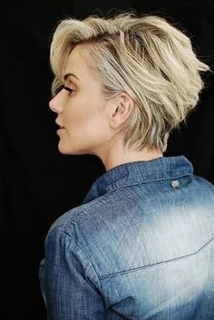 Image result for natalia rodrigues cabelo curto Anne Hathaway Short Hair, Long Pixie, Oval Face, Hair Brown, Short Blonde Hair, Hair Black