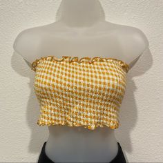 Size S Never Worn, New With Tags ** Top Rated Seller ** Same Day Shipping Or Next Day ** All Reasonable Offers Welcomed ** 10% Discounts Bundles ** New Listings Daily! Yellow Sleeveless Tube Top For Party, Yellow Strapless Tube Top For Vacation, Yellow Stretch Bandeau Top, Yellow Fitted Sleeveless Tube Top, Fitted Yellow Bandeau Crop Top, Black Sleeveless Crop Top, Black Crochet Crop Top, Silver Crop Top, Daisy Crop Top