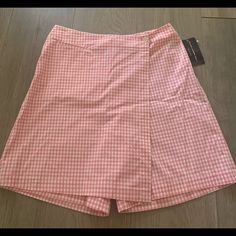 New With Tags. Shorts/ Skirt/ Skort For Golf. Preppy Cotton Skort For Spring, Preppy Skort For Spring Day Out, Preppy Spring Short Bottoms, Spring Gingham Bottoms With Built-in Shorts, Preppy Spring Bottoms For Picnic, Preppy Summer Workwear Skort, Preppy Short Length Skort For Summer, Preppy Short-length Summer Skort, Preppy Summer Shorts For Picnic