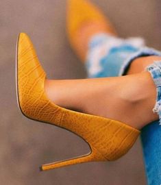 Prom Shoes High Heels, Yellow High Heels, High Heels Classy, Cute Shoes Heels, Yellow Heels, Heels Classy, Prom Shoes