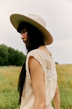 So simple yet chic, this effortlessly cool hat is featured in a structured style and soft wool-blend with a teardrop-shaped crown and wide brim. | Clean Slate Felt Hat by Free People in White Spring Felt Hat, Chic Spring Felt Hat For Everyday, Fitted Felt Hat For Everyday Spring Wear, Chic Spring Hat With Structured Crown, Everyday Summer Felt Hat, Cool Hat, Clean Slate, Vintage Flare, Sequin Jacket