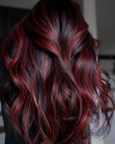 Red Balayage Hair, Rambut Brunette, Red Ombre Hair, Hair Color Burgundy, Dark Red Hair, Pretty Hair Color, Burgundy Hair, Auburn Hair, Hair Dye Colors