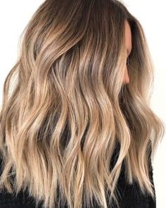 Long Bob Hairstyle, Bob Hairstyle Ideas, Honey Hair Color, Bronde Hair, Brown Hair Balayage, Honey Hair, 50 Plus, Long Bob Hairstyles