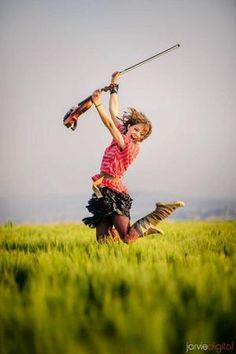 Hip-hop violinist Lindsey Stirling overcomes anorexia, critics to find happiness, success Lindsey Stirling Violin, Portrait Shoot, Lindsey Stirling, Photoshoot Themes, Performance Artist