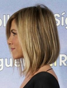 Jennifer Aniston Haircut, 2014 Hairstyles, A Line Haircut, Graduated Bob, Jennifer Aniston Hair, Medium Bob, Penteado Cabelo Curto