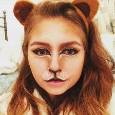 Simba Costume, Lion Face Paint, Lion Makeup, Disney Eye Makeup, Jasmine Brown, Lion King Costume, Fox Makeup, Lion King Musical, Lion King Jr