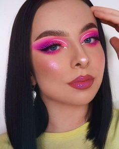 Pink Rave Makeup Looks, Hot Pink Eye Makeup Looks, Neon Pink Eyeshadow Looks, Pink Rave Makeup, Pink And Black Makeup Looks, Pink And Purple Makeup, Carnival Makeup