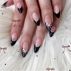 Black Cute Nail Designs, French Tip Bow Nails Almond, Nails Idea Black And White, French Art Nail Design, Black Nails Minimalist, Almond Nail French Tips, How To Paint Bows On Nails, Nails Bows Design, Nail Art With French Tips