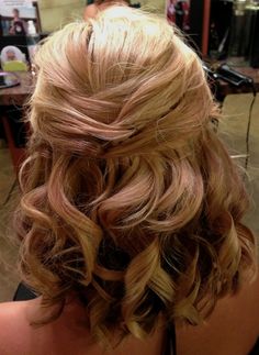 wedding hairstyles half up half down shoulder length hair - Google Search #BridesmaidHairstyles Wedding Hairstyles For Medium Hair, Wedding Hairstyles Half Up Half Down, Trendy Wedding Hairstyles, Wedding Hair Down, Short Wedding Hair