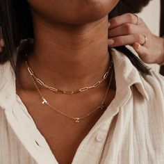 Looking for minimal yet bold? Enter our Gracie Luxe necklace ✨. A luxurious and dramatic statement piece this bolder version of the popular Gracie chain is a timeless addition to your wardrobe. Rectangle Necklace, Layering Necklaces, Oval Necklace, Symbol Necklace, Zodiac Necklaces, Chain Choker, Gold Filled Chain, Bar Necklace, Layered Necklaces