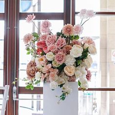 all pink wedding centerpiece Mauve And Dusty Rose Wedding Decor, White And Pink Wedding Flowers, Dusty Pink Wedding Flowers, Shades Of Pink Wedding, Tall Flower Centerpieces, Pale Pink Weddings, Bridgerton Wedding, Pink Wedding Centerpieces, Dusty Pink Weddings